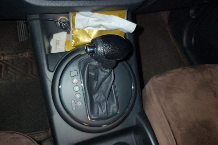 Used Kia Sportage R 2015 2.0L Automatic Two-Wheel Drive GL Gear Lever