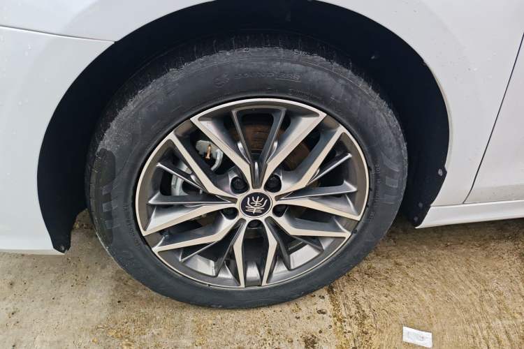 Used BYD Qin PLUS 2021 DM-i 120KM Prestige Model Left Front Wheel Hub