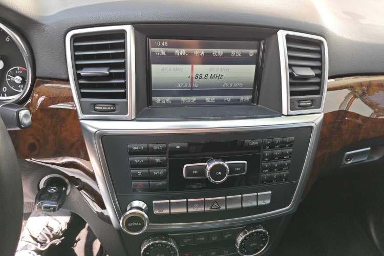 Used Mercedes-Benz M-Class 2014 ML 400 4MATIC Dynamic Model
