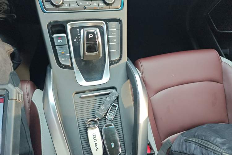 Used Geely Auto Emgrand X7 Sport 2022 1.8TD DCT Zhiya Trim Gear Lever