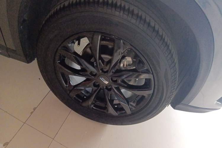 Used CHANGAN OSHAN X5 PLUS 2023 Revised 1.5T DCT Excellence Edition Right Front Wheel Hub