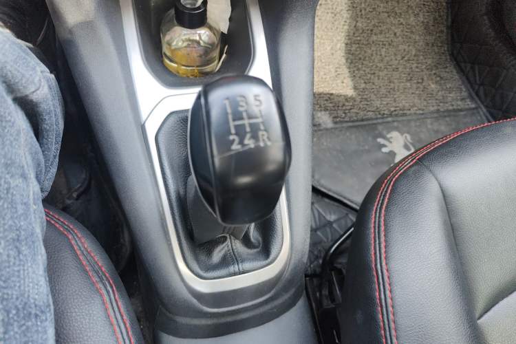 Used Peugeot 301 2014 1.6L Manual Luxury Edition
