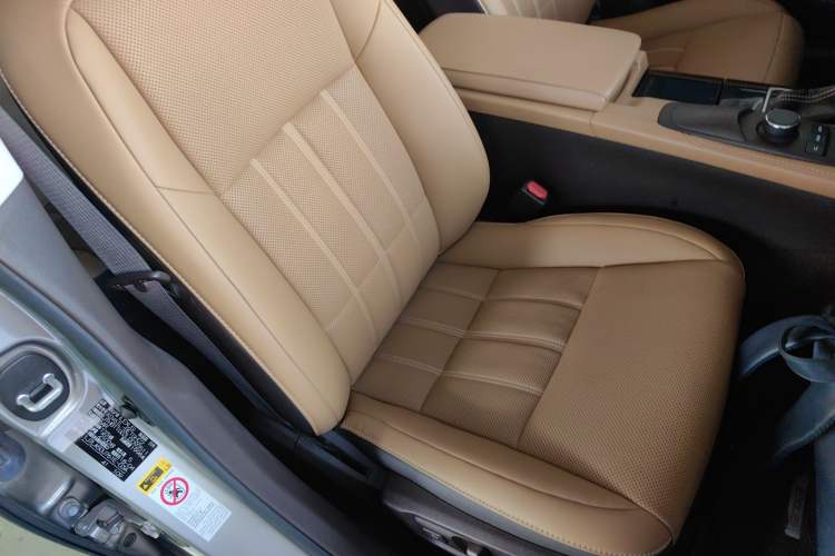 Used Lexus ES 2015 200 Elite Edition Right Front Seat