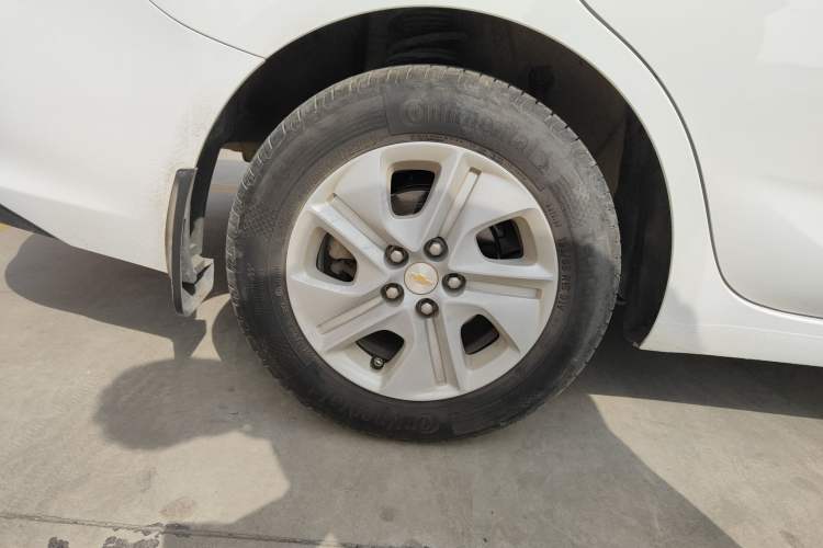 Used Chevrolet Monza 2019 320T Manual Xinxin Edition China VI
