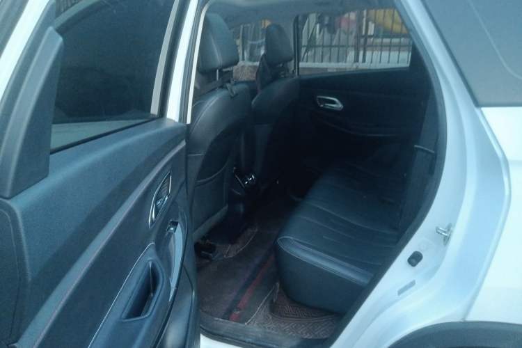 Used CHANGAN OSHAN X7 2020 1.5T Automatic Luxury Version