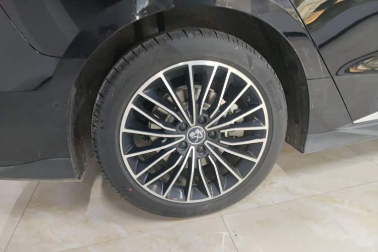 Used BYD Han 2025 DM-i Intelligent Driving Edition 125KM LiDAR Flagship Model