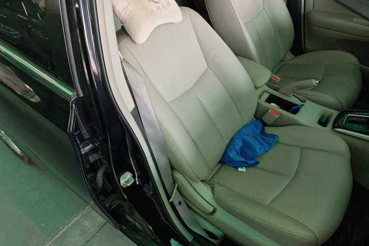 Used Nissan Sylphy 2016 1.6 XL CVT Luxury Edition Right Front Seat