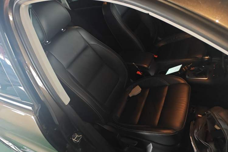 Used Volkswagen Tiguan 2016 280TSI Automatic Two-Wheel Drive Silk Road Comfort Edition
