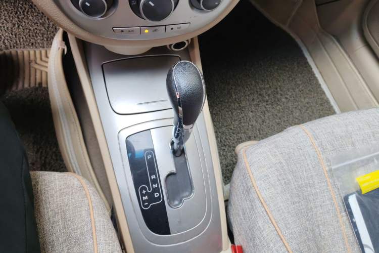 Used Buick Excelle 2013 1.5L Automatic Classic Model
