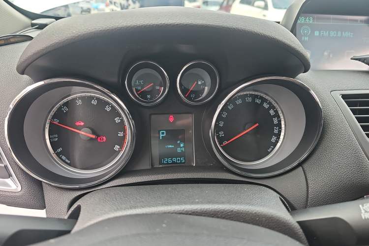 Used Buick Encore 2015 1.4T Automatic Two-Wheel Drive Urban Elite Version