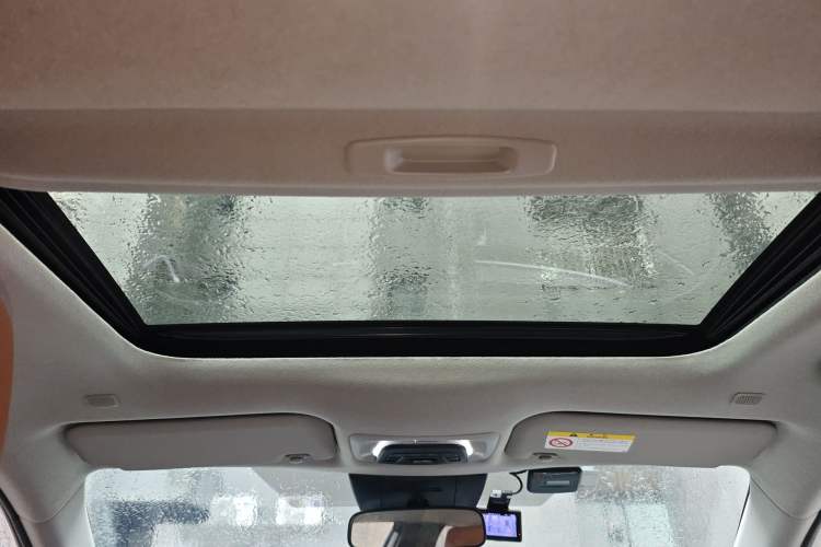 Used Toyota Corolla Cross 2023 Dual-Motor 2.0L Elite Edition Headliner