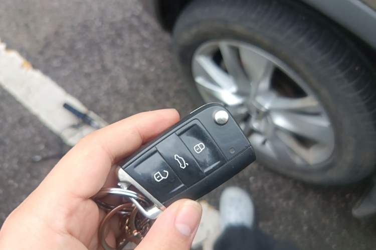 Used Skoda Kodiaq 2018 Facelifted TSI330 5-Seater Two-Wheel-Drive Comfort Edition Vehicle Key