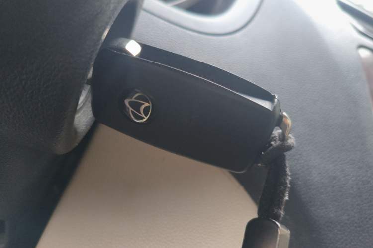 Used CHANGAN KAICHENG Ruixing M80 2018 1.5L Comfort Van Flat Roof Back-Hinged Doors 4G15S
