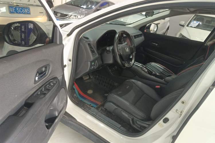 Used Honda Vezel 2020 1.5L CVT Pioneer Edition