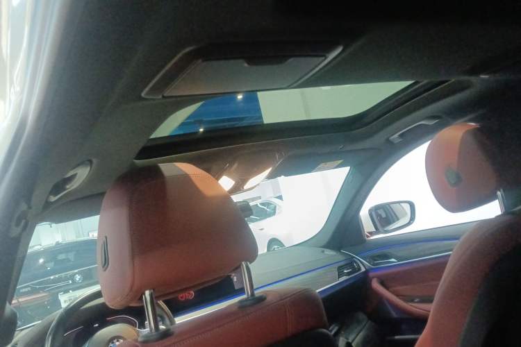 Used BMW 5 Series 2022 Restyled 530Li Leading Edition M Sport Package