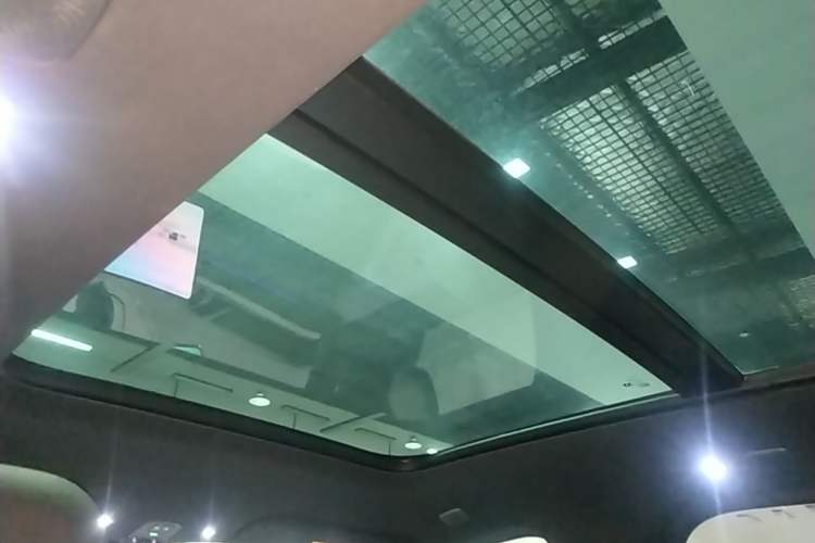 Used Nio ES6 2025 75 kWh Headliner