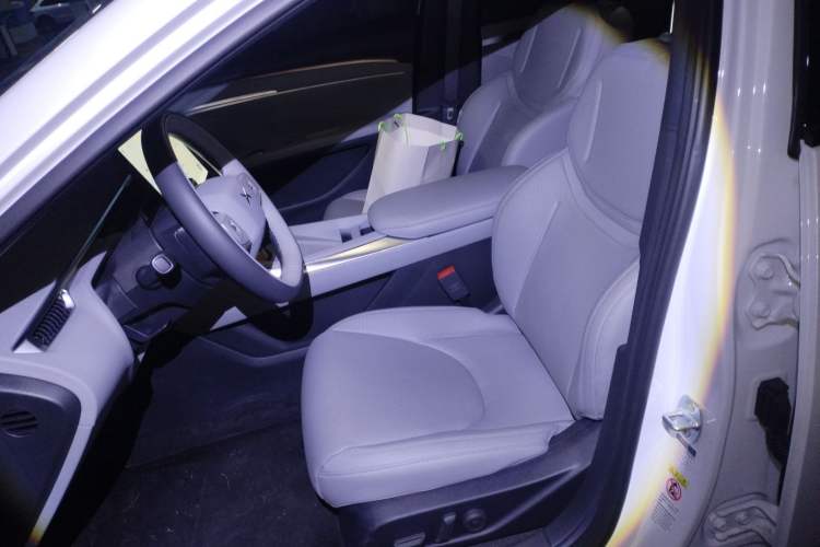 Used XPeng MONA M03 2025 502 Long-Range Max Left Front Seat