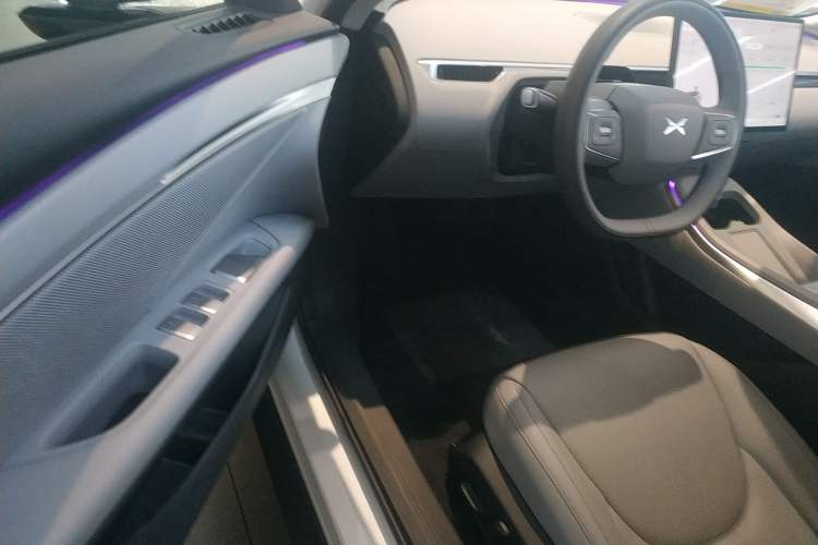 Used XPeng MONA M03 2025 600 with Ultra-Long Range Max Driver Seat