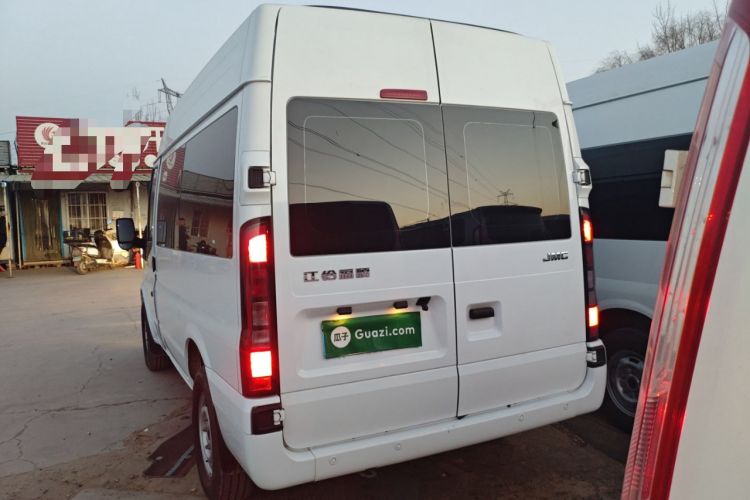 Used JMC Fushun 2023 2.0T Manual Short-Wheelbase Mid-Top Commercial Multi-Purpose 6-Seater Passenger Vehicle