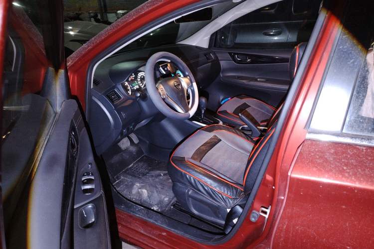 Used Nissan Tiida 2016 1.6L CVT Cool Dynamic Edition
