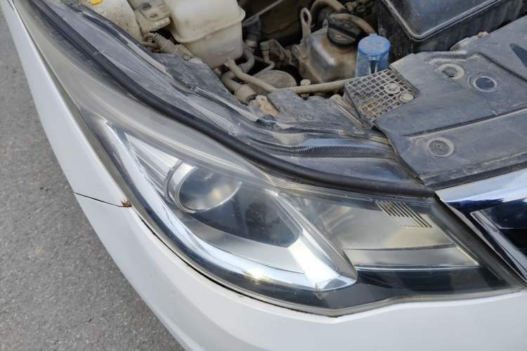 Used CHANGAN KAICHENG Oushang A600 2016 1.5L Manual Luxury 7-Seater Right Front Headlight