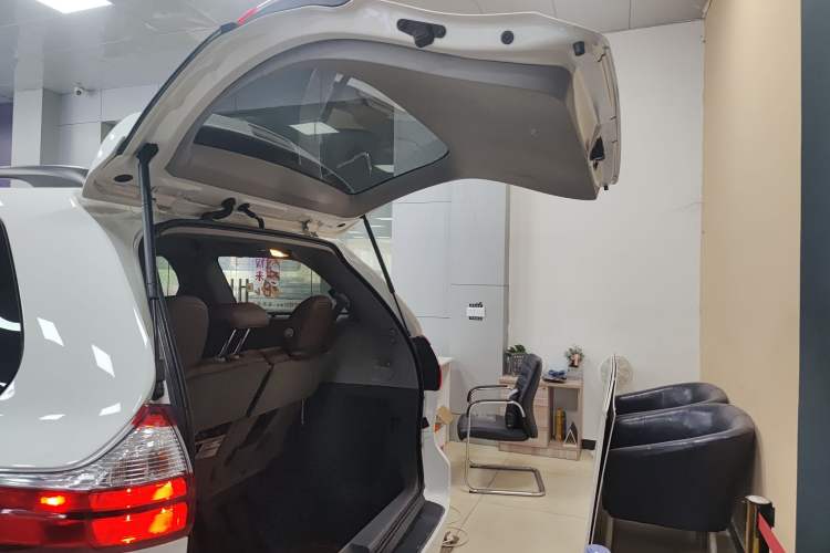 Used Toyota Sienna (Parallel Import) 2018 3.5L Four-Wheel Drive LE Trim 7 Seats U.S. Specification