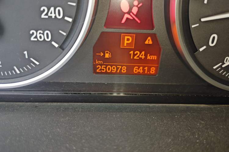 Used BMW 5 Series 2009 523Li Standard Model
