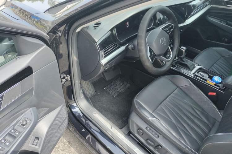 Used Volkswagen Passat 2023 Restyled 330TSI Starry Luxury Edition
