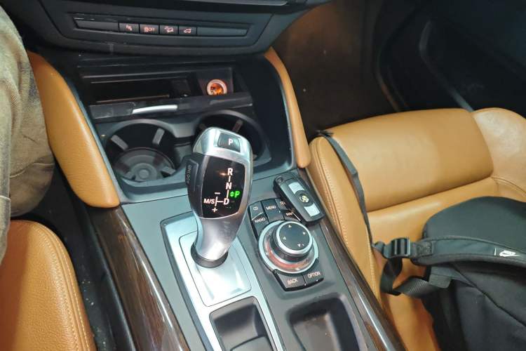Used BMW X6 2011 xDrive35i Gear Lever