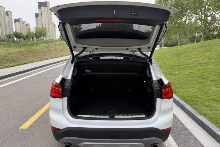 Used BMW X1 2016 sDrive20Li Luxury Model Trunk