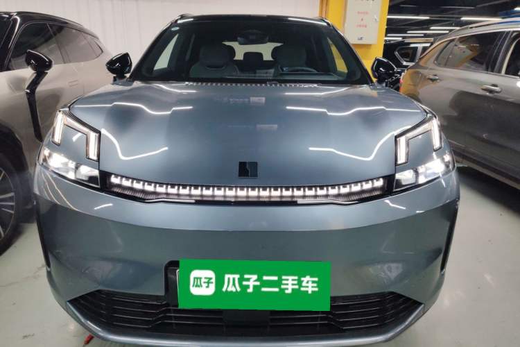 Used Lynk & Co 08 EM-P 2025 220 km All-Wheel-Drive Performance Halo