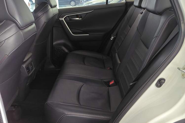 Used Toyota Wildlander 2022 2.0L CVT Two-Wheel Drive Luxury Edition
