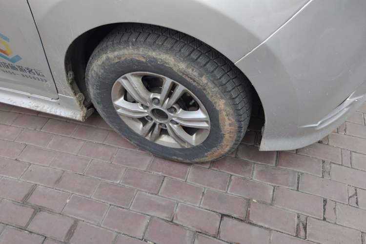 Used SAIC MAXUS G10 2019 Facelift PLUS 1.9T Manual Smart Edition Diesel Emission Standard China V Right Front Wheel Hub