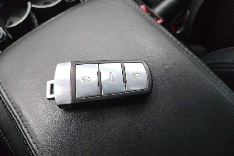 Used Volkswagen FAW-Volkswagen CC 2016 2.0 TSI Luxury Model Vehicle Key