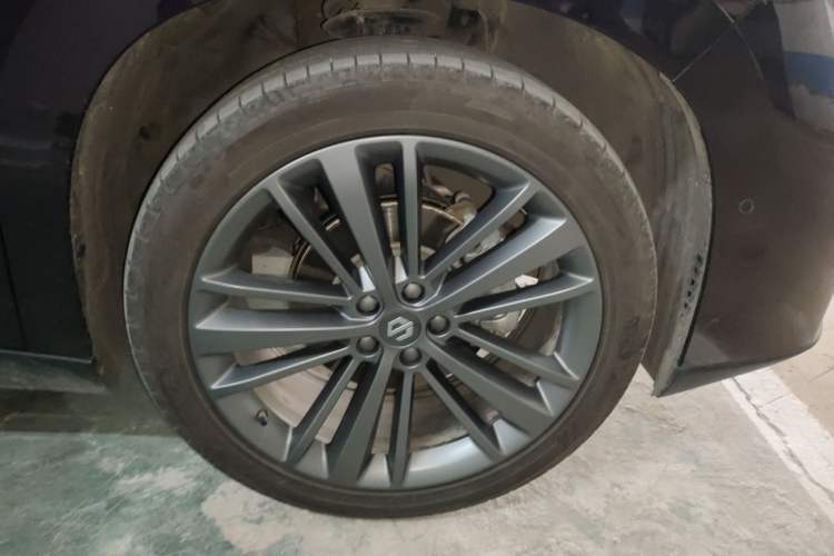 Used Leapmotor C16 2024 Range-Extended 200 Luxury Edition Right Front Wheel Hub