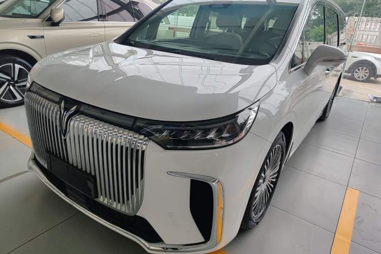 Used VOYAH Dream 2025 PHEV Four-Wheel-Drive Flagship Kunpeng Edition