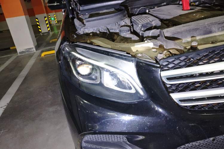 Used Mercedes-Benz GLC 2018 GLC 260 4MATIC Dynamic Edition Right Front Headlight