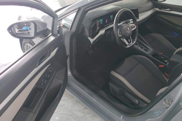 Used Volkswagen Golf 2021 280TSI DSG 30th Anniversary Edition Driver Seat