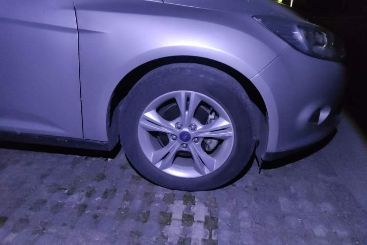 Used Ford Focus 2012 Sedan 1.6L Automatic Fashion Edition