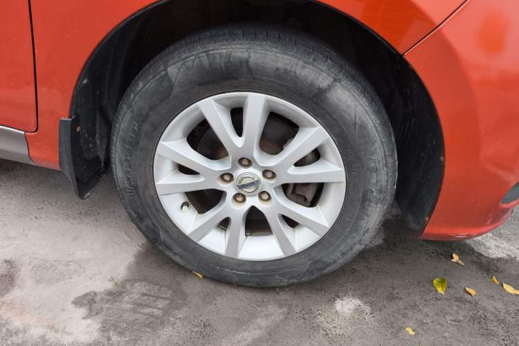 Used Jinbei 750 2015 1.5L Comfort Model
