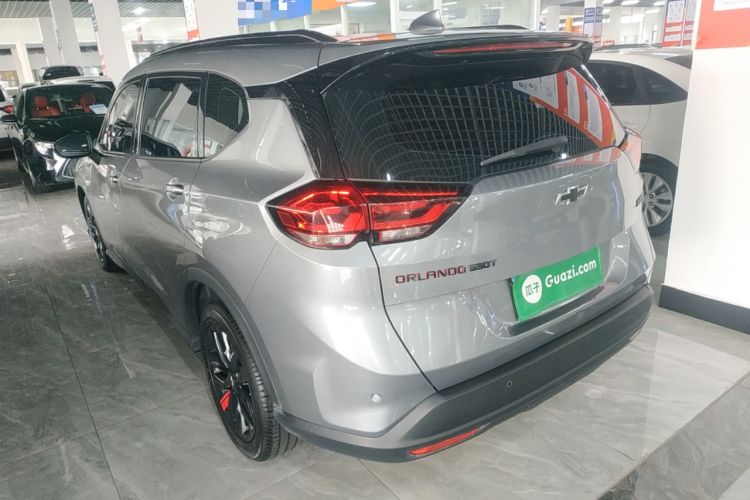 Used Chevrolet Orlando 2020 Light Hybrid Redline 530T Automatic Enjoyment Edition (5+2 Models) Exterior 2