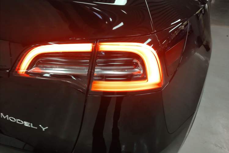 Used Tesla Model Y 2021 Standard Range Rear-Wheel Drive Version