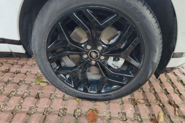 Used Land Rover Range Rover Evoque 2021 Range Rover Velar 249 PS R-Dynamic S Performance Edition