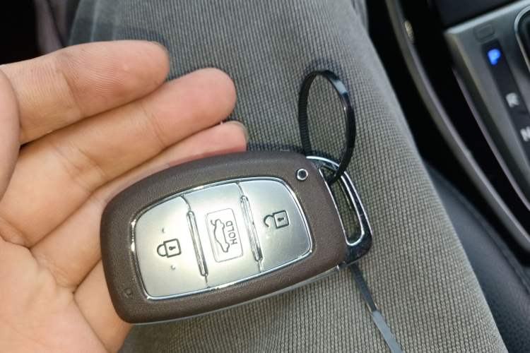 Used Hyundai Elantra (5th Generation / Langdong) 2016 1.6L Automatic Prestige Model
