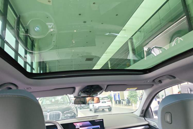 Used BMW i5 2024 eDrive 35L Prestige Luxury Package Headliner