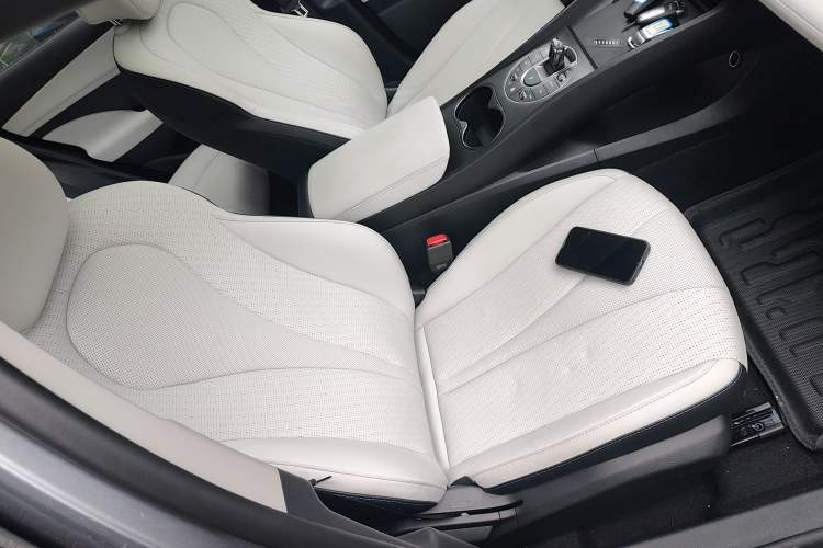 Used BYD Seal 05 DM-i 2025 DM-i Intelligent Drive 120KM Flagship Model Right Front Seat