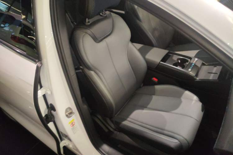 Used BYD Qin L 2025 EV 470KM Leading Edition Right Front Seat