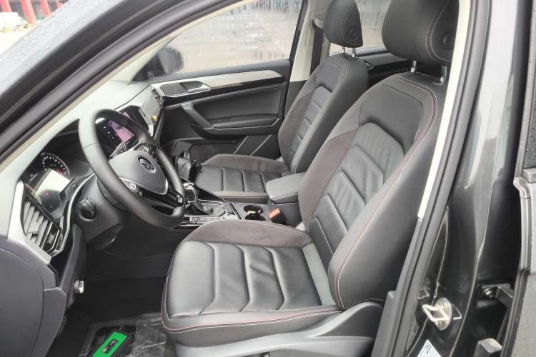 Used Volkswagen Tayron 2022 280TSI Two-Wheel Drive Luxury Smart Connectivity Version Left Front Seat