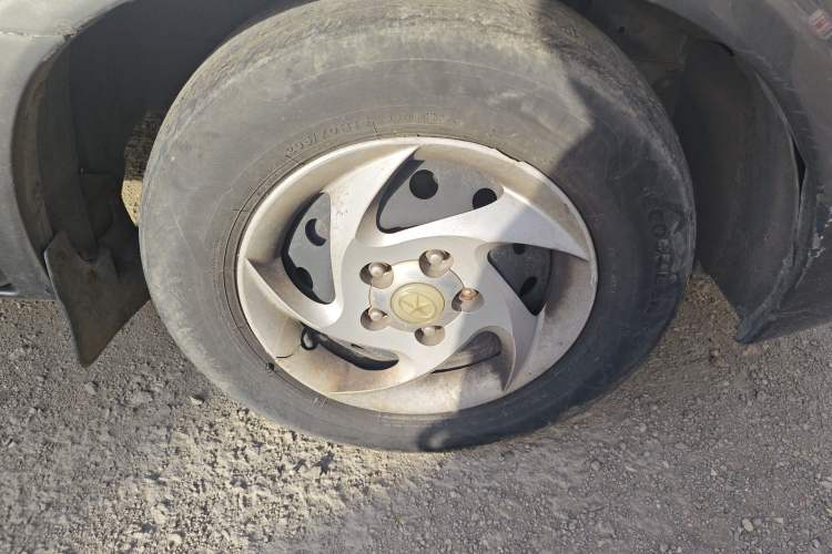 Used JAC Group Refine 2011 2.4L Government Procurement Version Manual Luxury Trim
