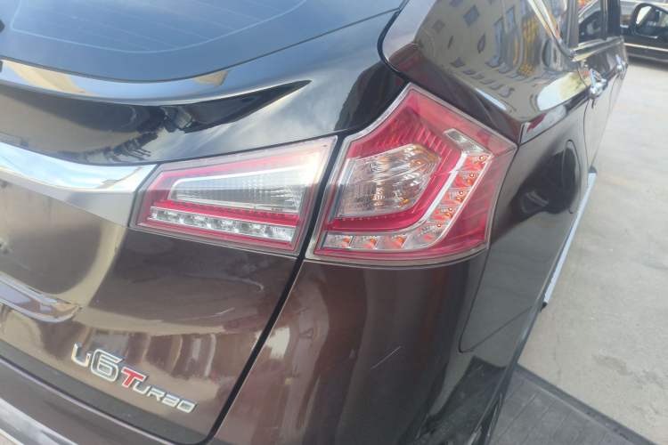 Used Luxgen U6 SUV 2014 2.0T ZhiZun Model Right Rear Taillight